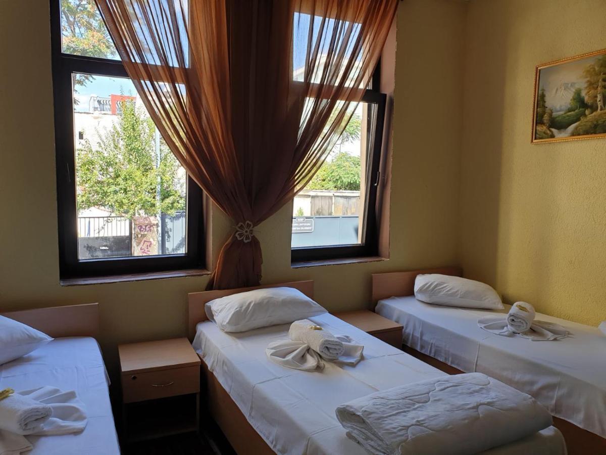 Km!Sofia - Стаи За Гости Exteriör bild